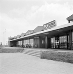 153107 Gezicht op het N.S.-station Heemskerk te Heemskerk, gevestigd in de supermarkt van Simon de Wit .